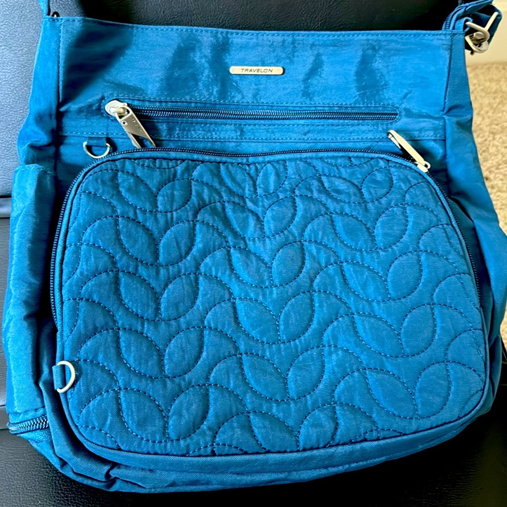 Travelon shoulder/crossbag exclusive edition